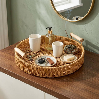 Accessoires zen dans un panier en rotin rond dans une entrée
