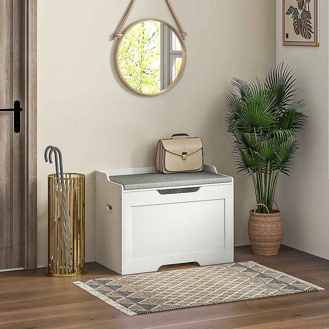 banc coffre de rangement dans une entrée