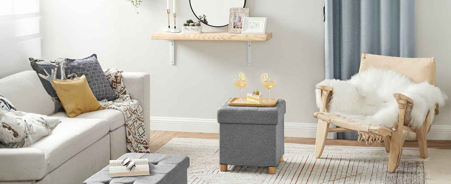 Un banc de rangement dans un décor d'entrée de salon