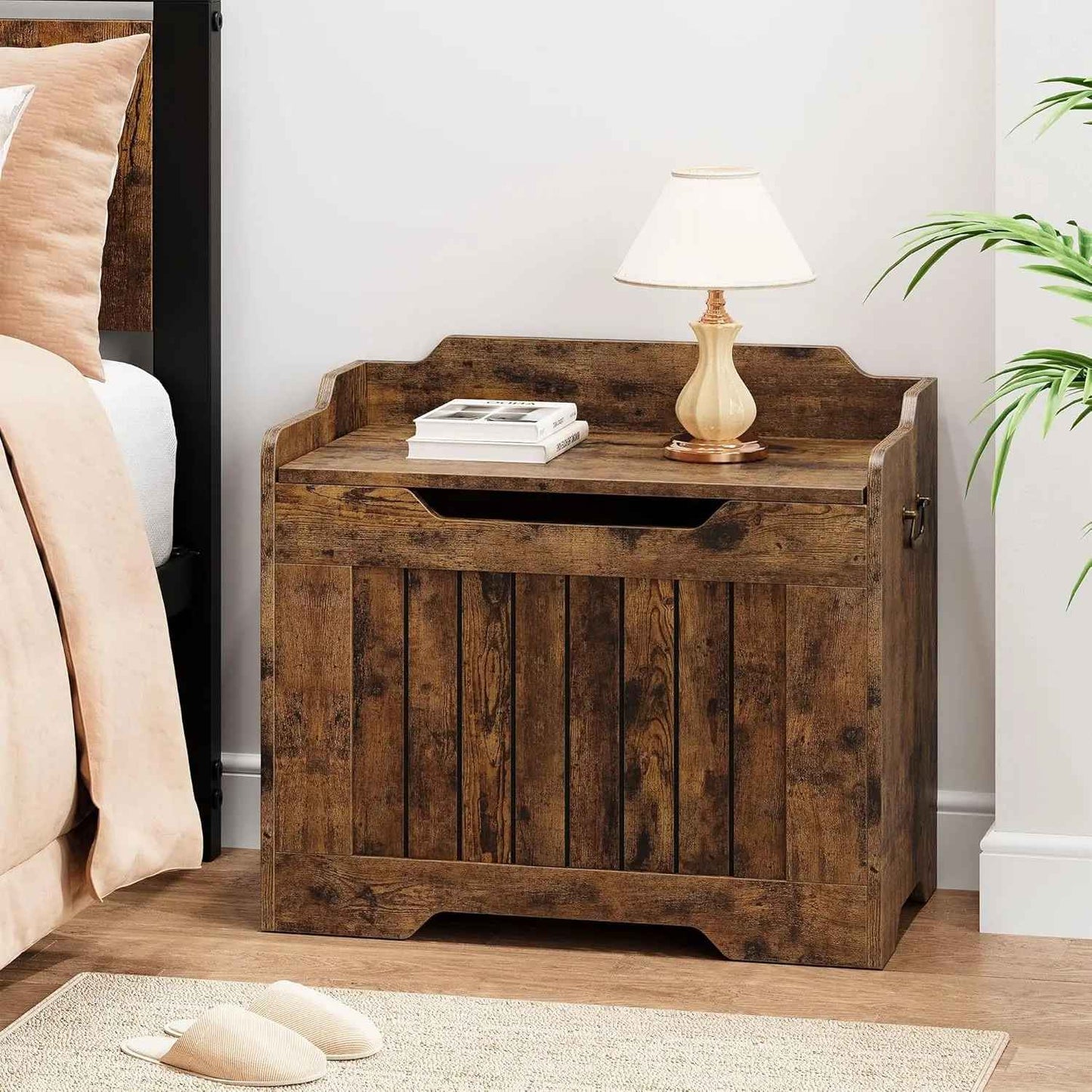 Coffre de rangement dans une chambre