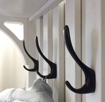 crochet porte manteaux fixé au mur