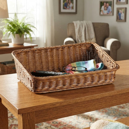 Panier de rangement sur une table de salon