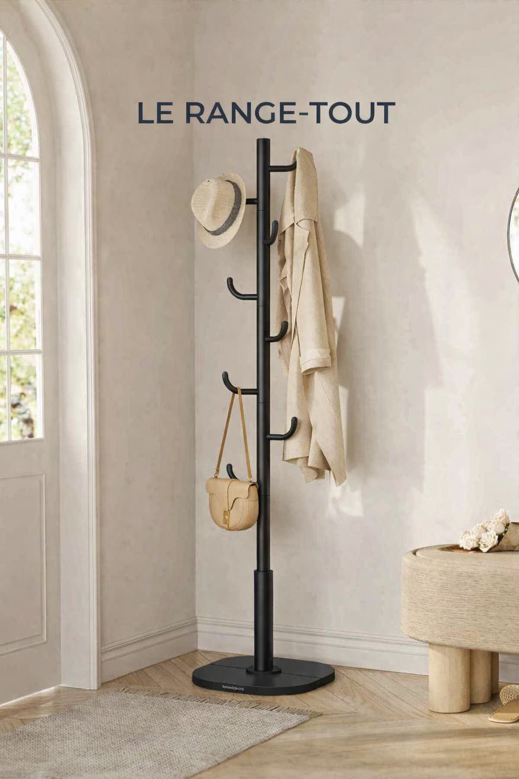 Porte manteau cactus design sur pied dans une entrée - vue générale