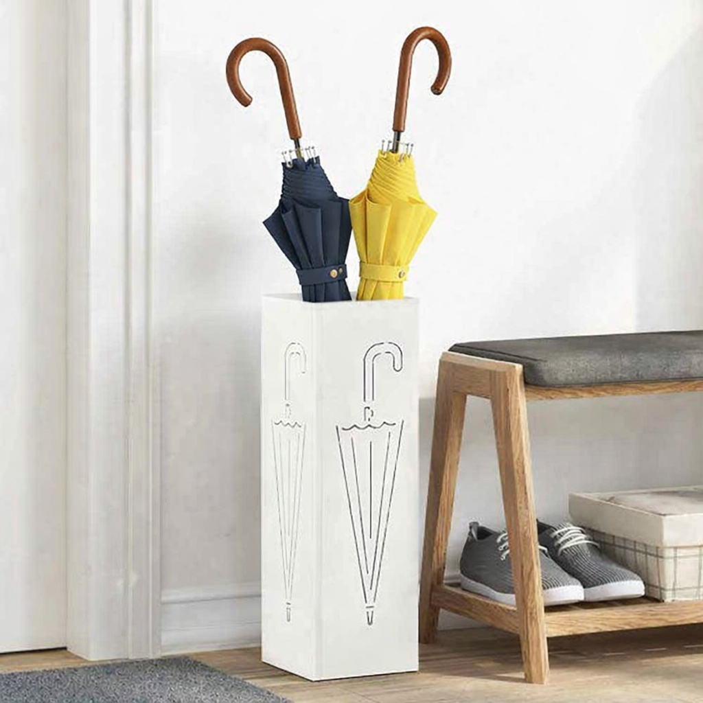 Porte parapluie dans un hall d'entrée 