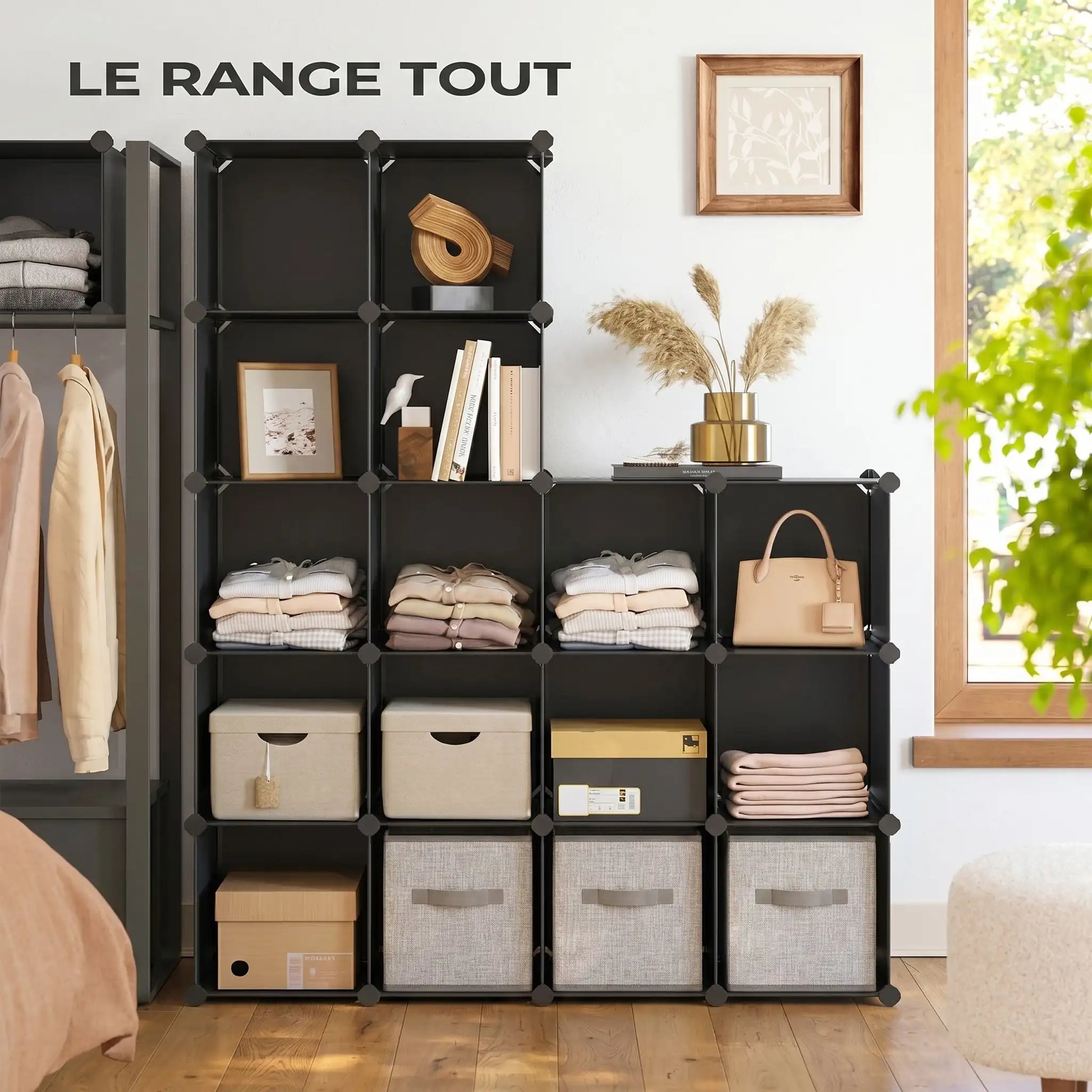 rangement chaussures pour vêtements et accessoires dans un entrée de chambre